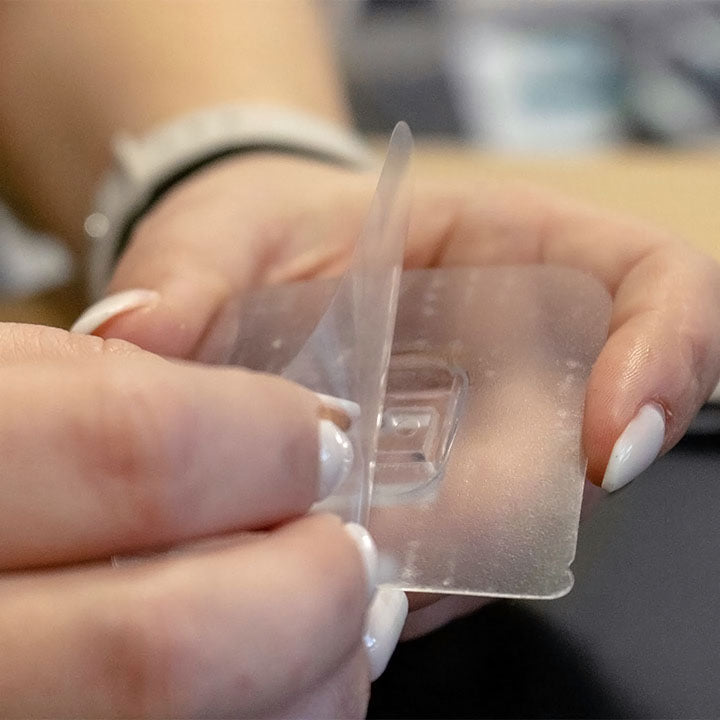 Dvostranski samolepilni kavelj za obešanje – pogled 5