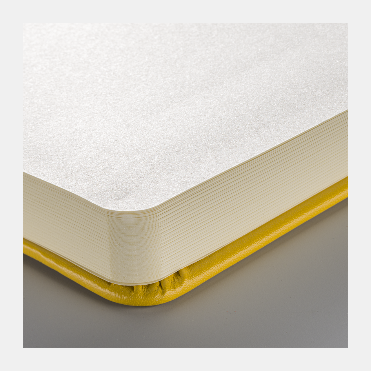 Skicirka Talens Art Creation Golden Yellow 12 x 12 cm, 140 g/m², 80 listov
